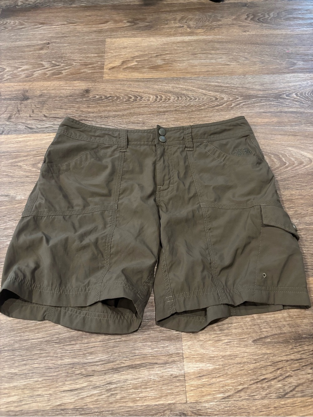 The North Face Olive Green Hiking Shorts Outdoor Trail Utility Women’s 4 L